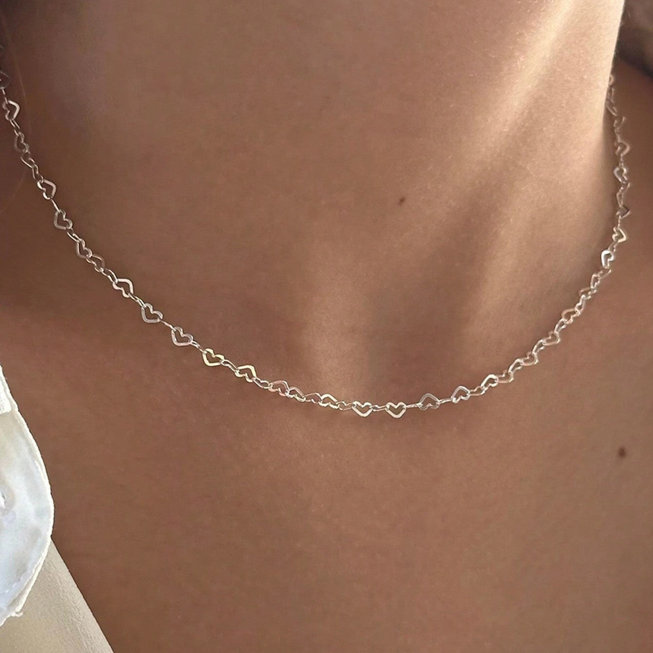 Versatile Minimalist Heart-shaped Necklace