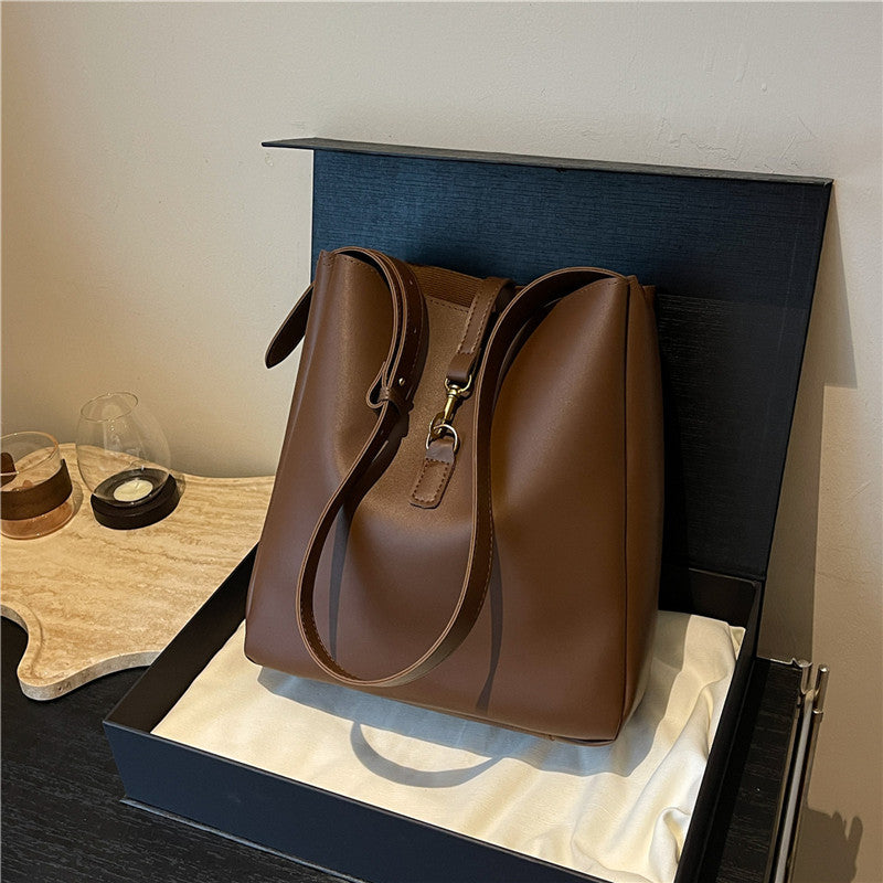 Internet Hot Fashionable Cross Body Bucket Bag Large Capacity